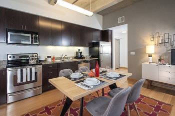 800 J lofts kitchen sacramento ca